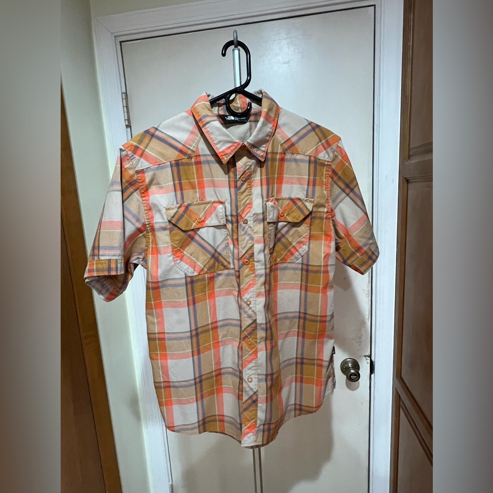 The North Face Snap Button Front Orange/Blue S/S Shirt. Men’s Size Medium
